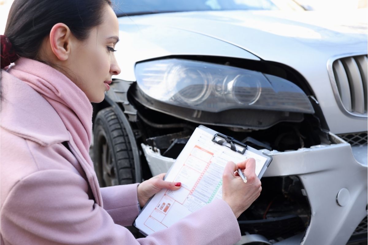 king and beaty - accident reconstruction expert looks at vehicle damage