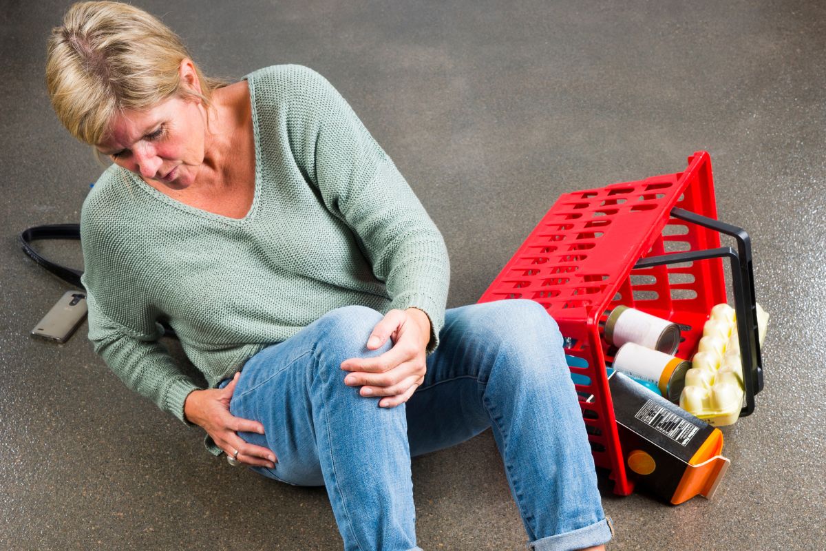 king and beaty sue a store for injury